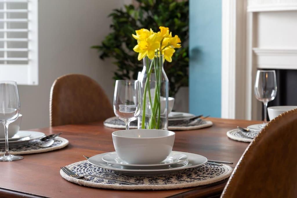 Regency Grade II Listed Townhouse By Centre And Beach Brighton Екстер'єр фото