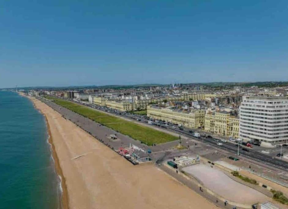 Regency Grade II Listed Townhouse By Centre And Beach Brighton Екстер'єр фото
