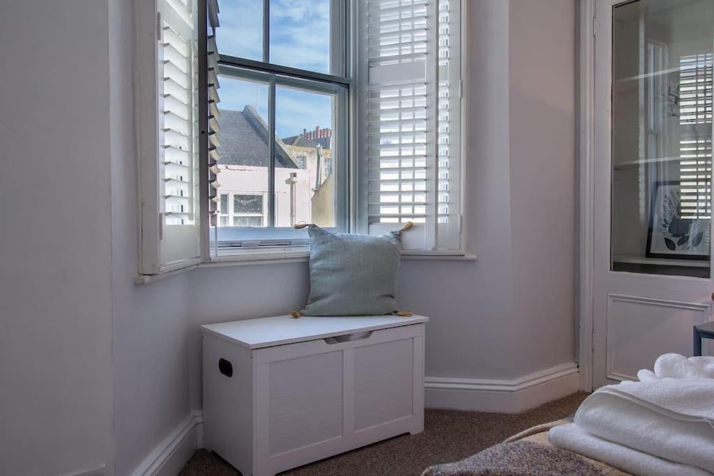 Regency Grade II Listed Townhouse By Centre And Beach Brighton Екстер'єр фото