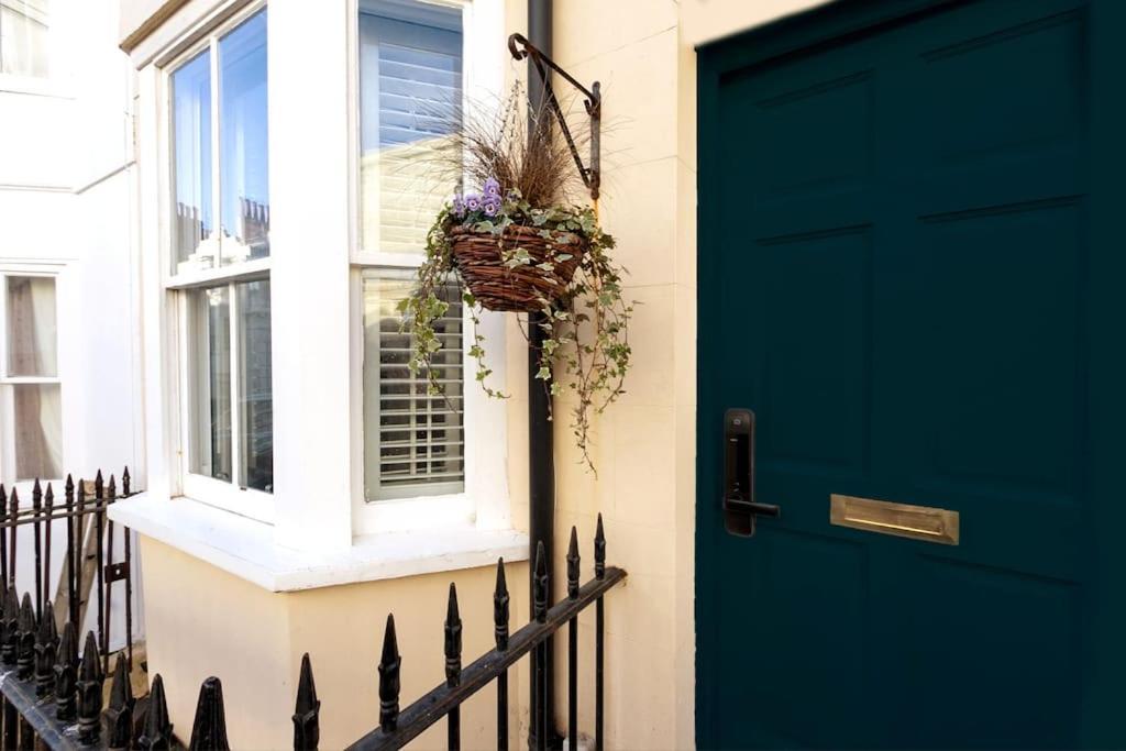 Regency Grade II Listed Townhouse By Centre And Beach Brighton Екстер'єр фото