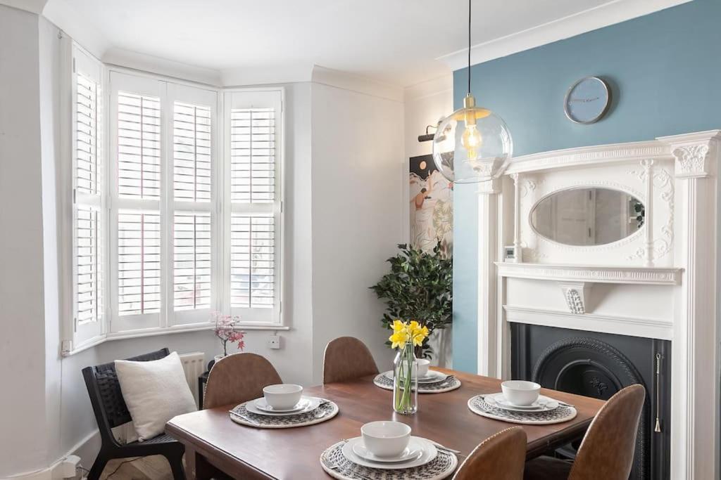 Regency Grade II Listed Townhouse By Centre And Beach Brighton Екстер'єр фото